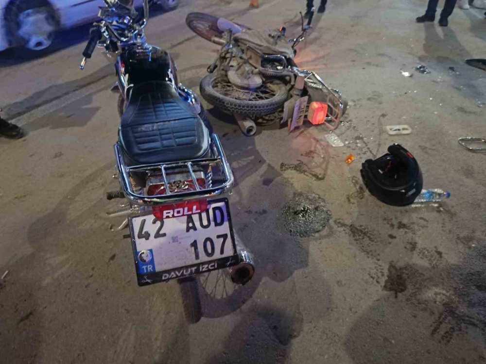 Konya’da iki motosiklet çarpıştı, sürücüleri yaralandı