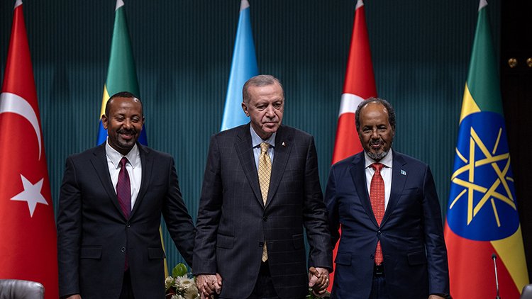 somali-ve-etiyopya-arasindaki-krizi-turkiye-cozdu-2.jpg