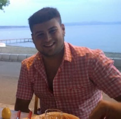 Balıkesir'de Erdek’te 3.kattan düşen genç adam hayatını kaybetti