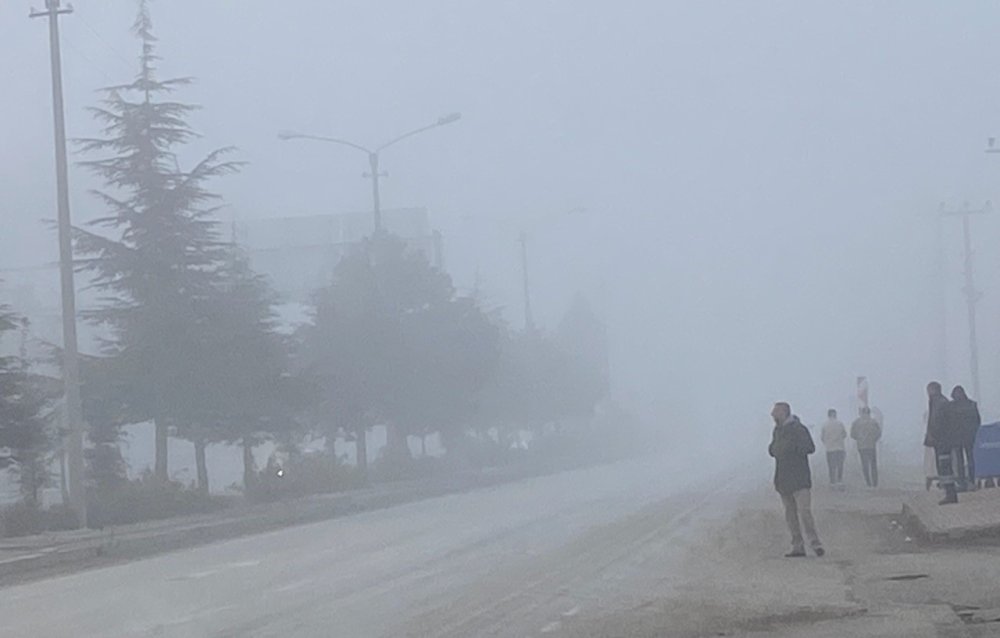 Konya'da bu yola dikkat! Yoğun sis etkili oluyor