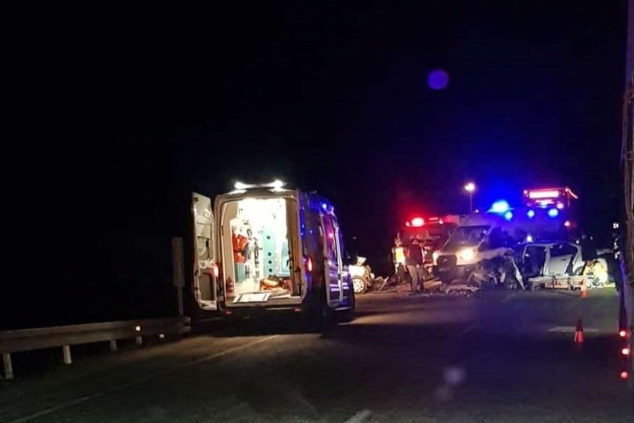 Konya'da otomobil ile hafif ticari araç çarpıştı, 1 ölü, 6 yaralı