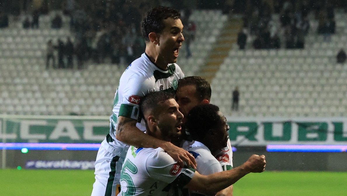 rekabette-konyaspor-onde-1-002.jpg
