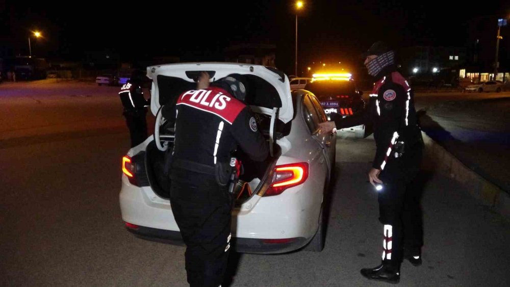 Adıyaman'da canlı bomba ihbarı ekipleri alarma geçirdi