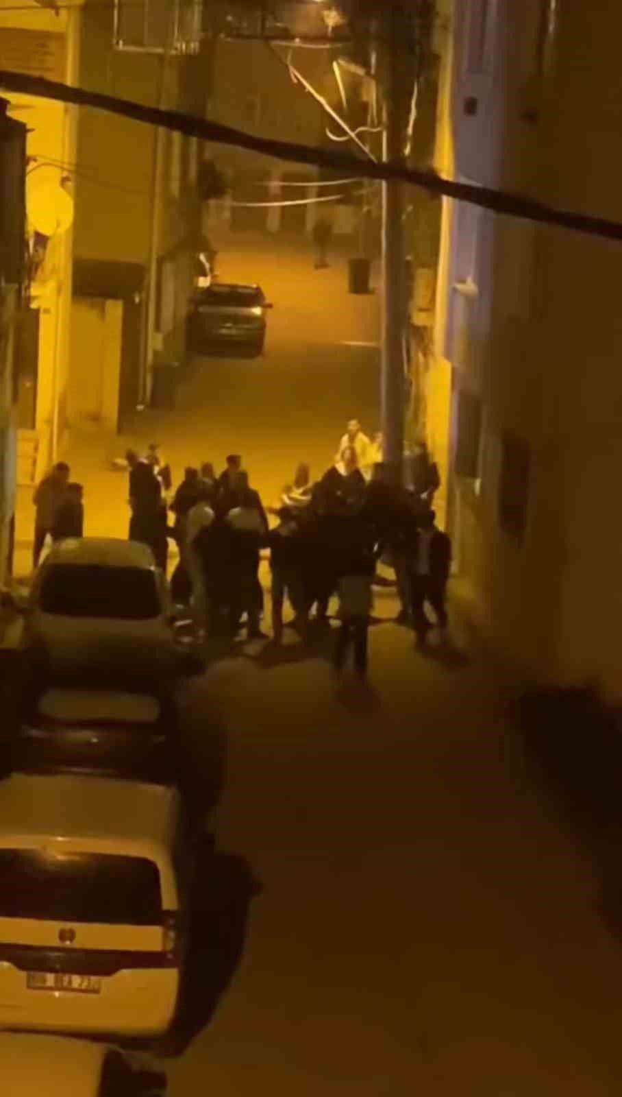 ’Asker eğlencesi’ dediler, sokağı ringe çevirdiler