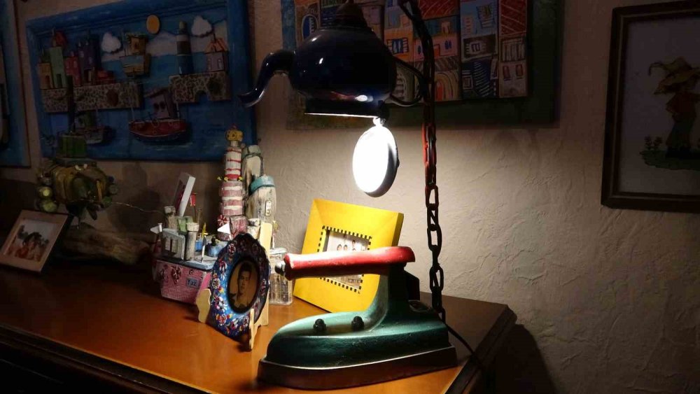 Evini müzeye dönüştürdü