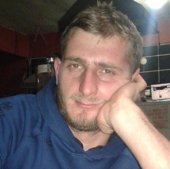 Ormandaki kulübede başına baltayla vurulan kişi öldü