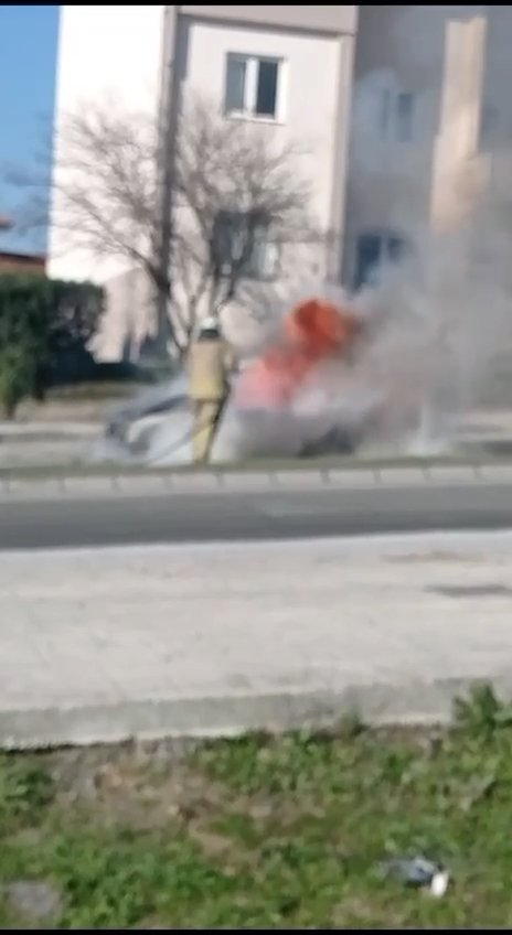 Seyir halinde alev alev yandı