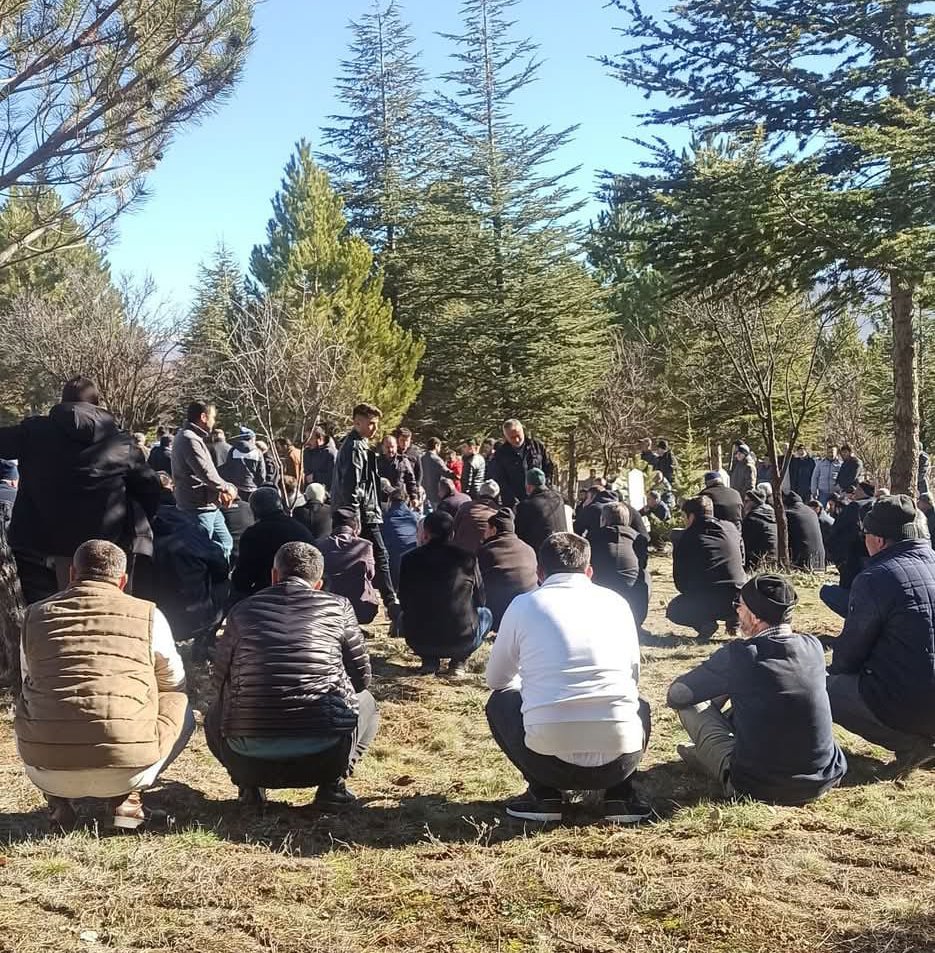 Bu acıya yürek dayanmaz! Konya'da baba-oğul yan yana toprağa verildi
