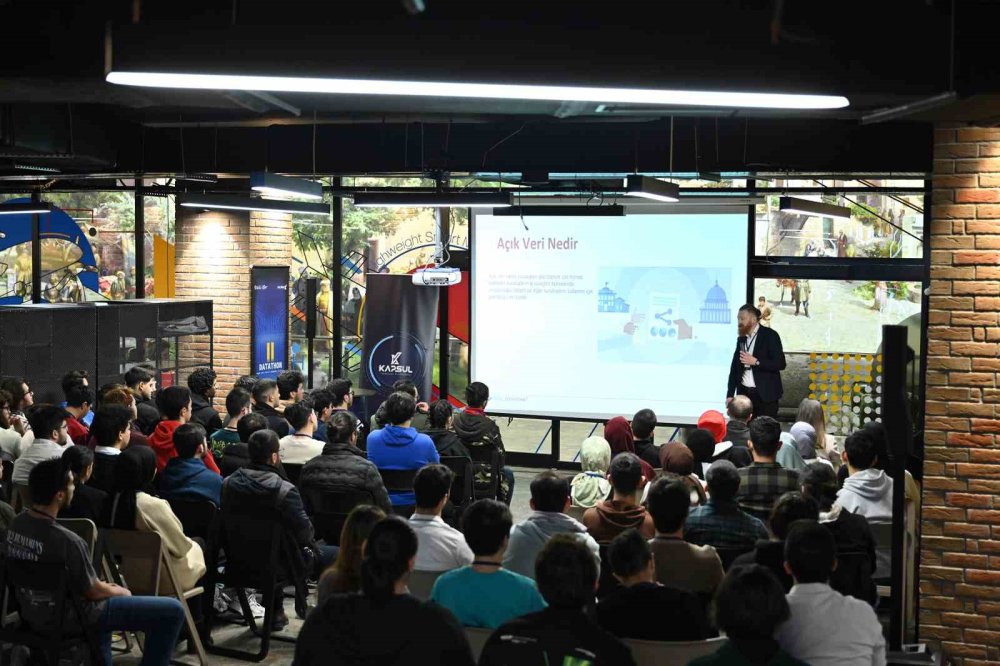 Konya'daki projelerle gençler yarınlara hazırlanıyor