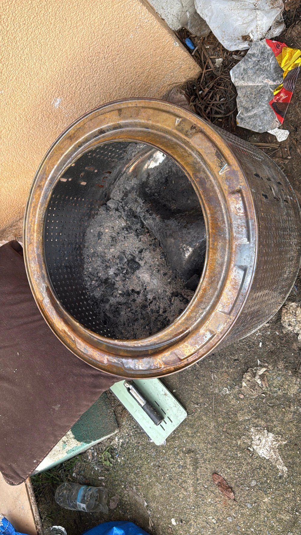 Beşiktaş'ta iki kardeş prefabrik evde ölü bulundu