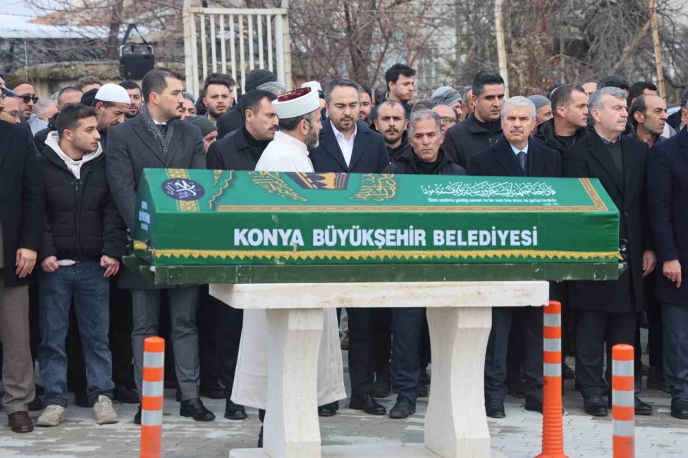 Bolu'daki yangında hayatını kaybeden Esra Nazik'e Konya'da son veda
