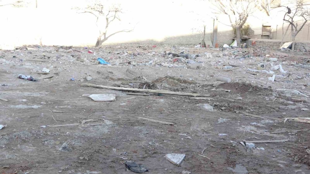 Konya'da çöken binadan son anda çıkan kardeşler: Her şeyimizi kaybettik