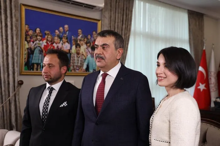 0x0-ogretmen-atamalarinda-yeni-sistem-kpss-ve-mulakat-kalkti-mi-bakan-yusuf-tekin-milli-egitim-akademisi-hakkinda-1738079916470.webp