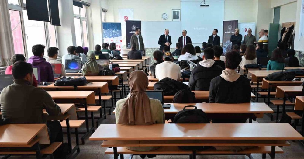 Türkiye Siber Vatan Eğitimleri devam Konya'da devam ediyor