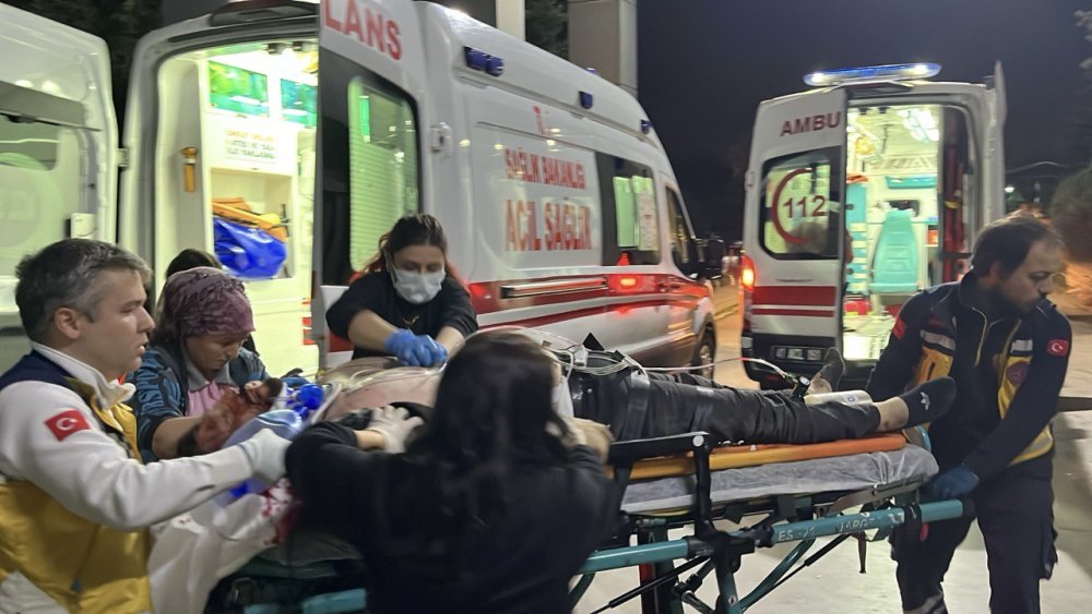 Kocaeli TEM’de bariyere çarpan cip devrildi; 1 ölü 1 yaralı