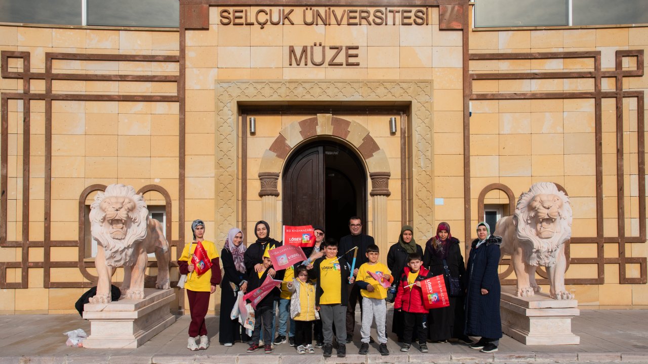 losemiyi-yenen-minik-kahramanlar-selcuk-universitesinde-bilimsel-yolculuga-cikti-5.jpg