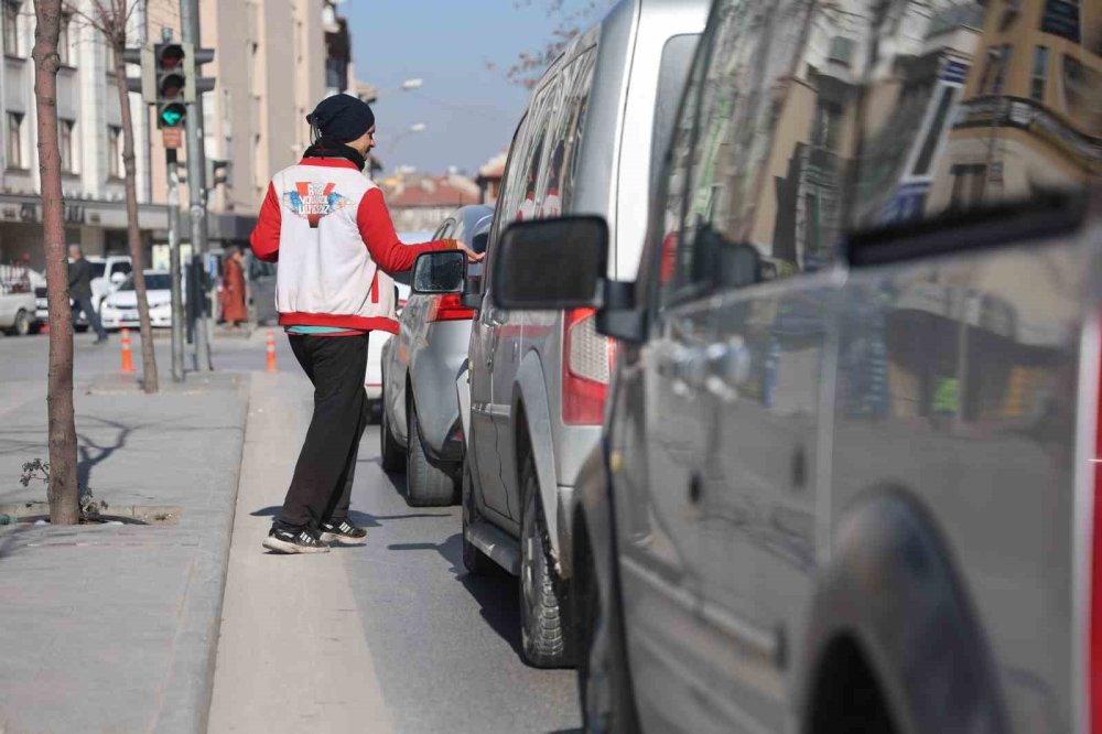 Konya'daki dilenciden çok konuşulacak sözler... 100 bin lira verseler, ben yine kendi işimi seçerim