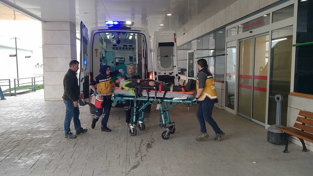 Tonlarca ağırlıktaki kalıbın altında kaldı