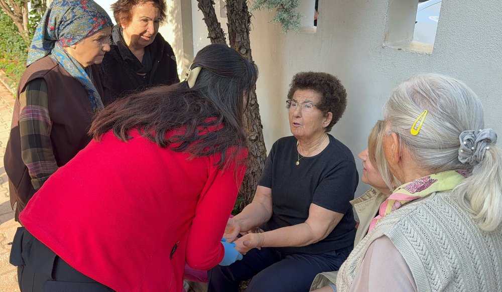 Torununa pişi yapmak için ocakta unuttuğu yağ, yangın çıkardı