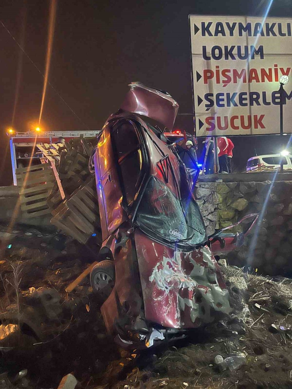 Konya'da kontrolden çıkan otomobilin sürücüsü yaralandı