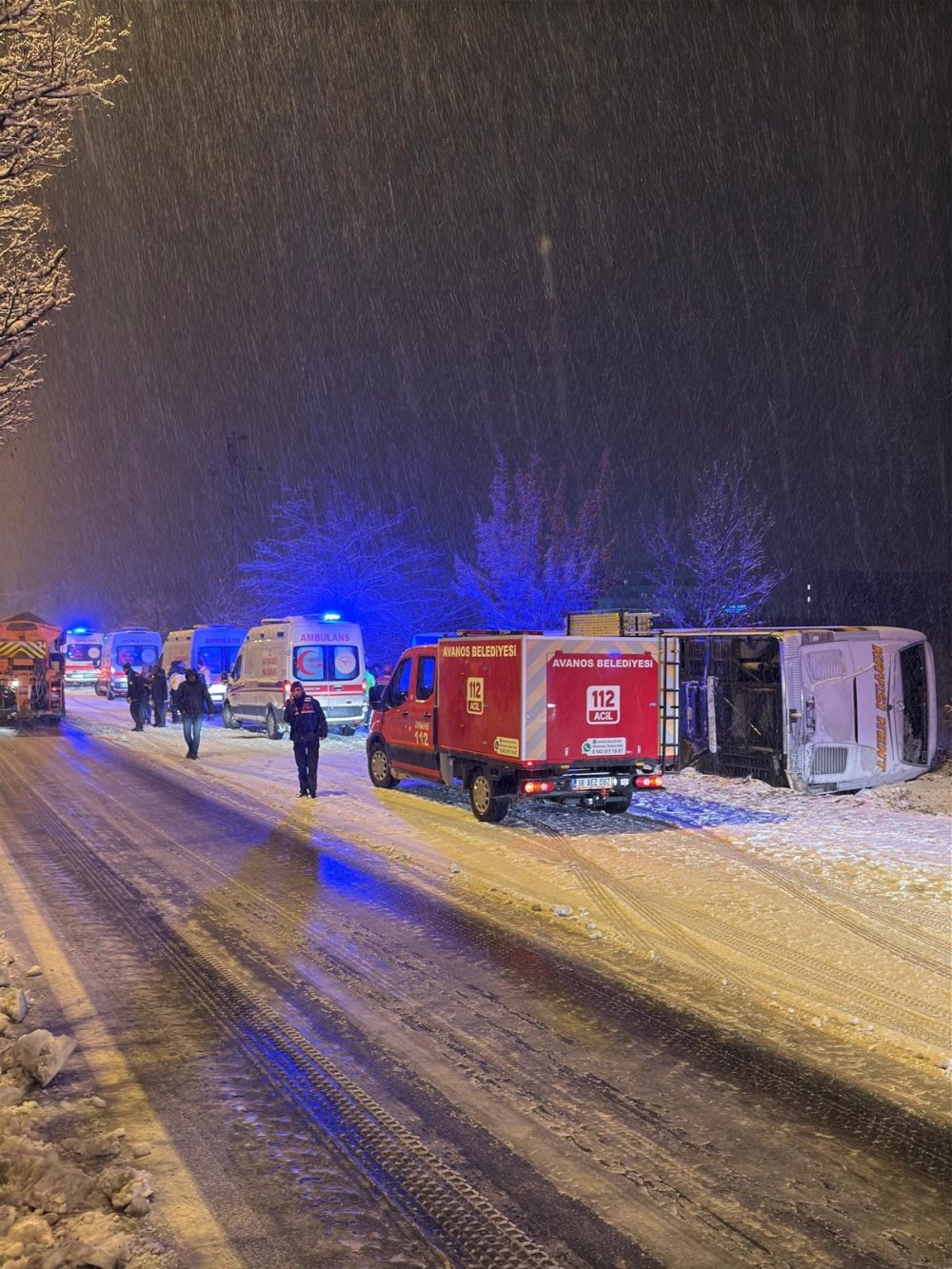 Nevşehir'de yolcu otobüsü devrildi: 6 yaralı