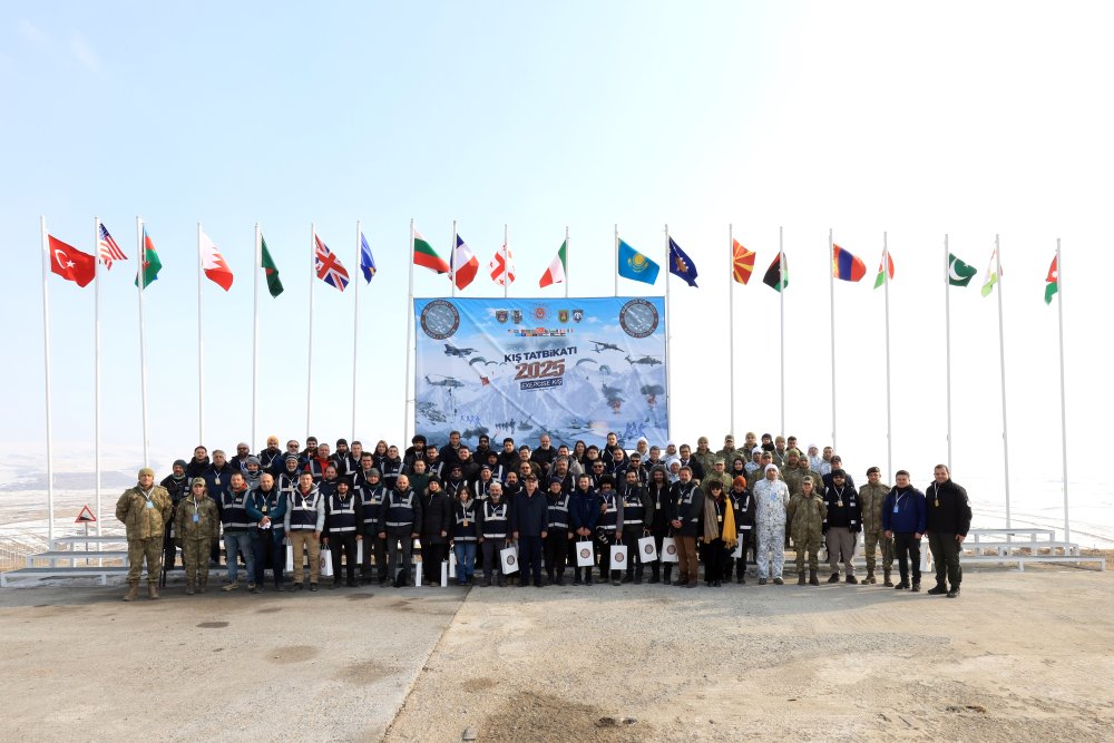 MSB: Teğmenler, TSK'nın itibarını zedeledikleri için cezalandırıldı