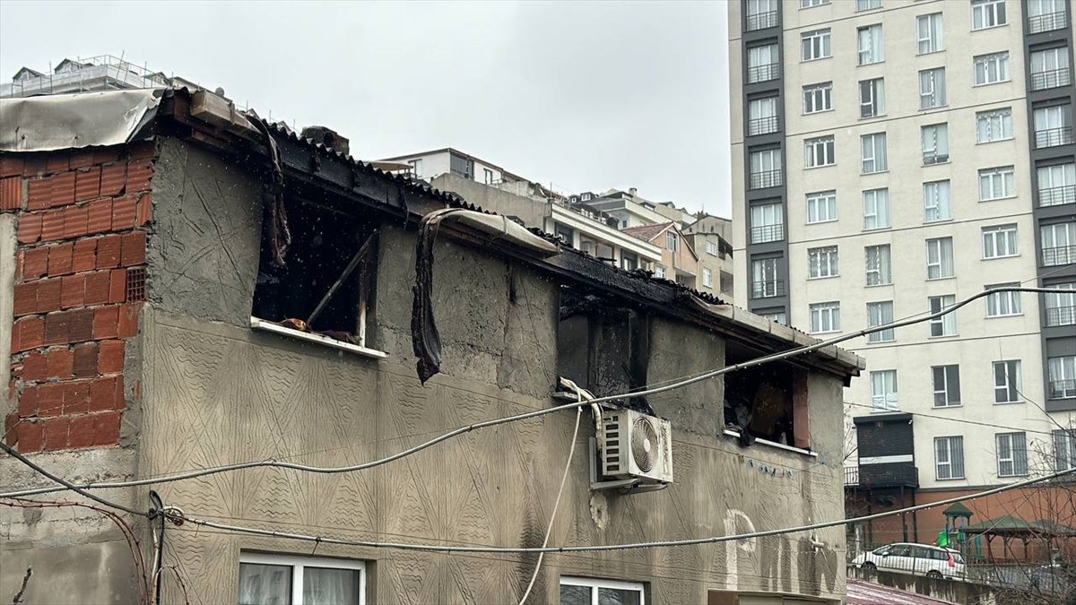 basaksehirde-evde-cikan-yanginda-bir-cocuk-hayatini-kaybetti.jpg