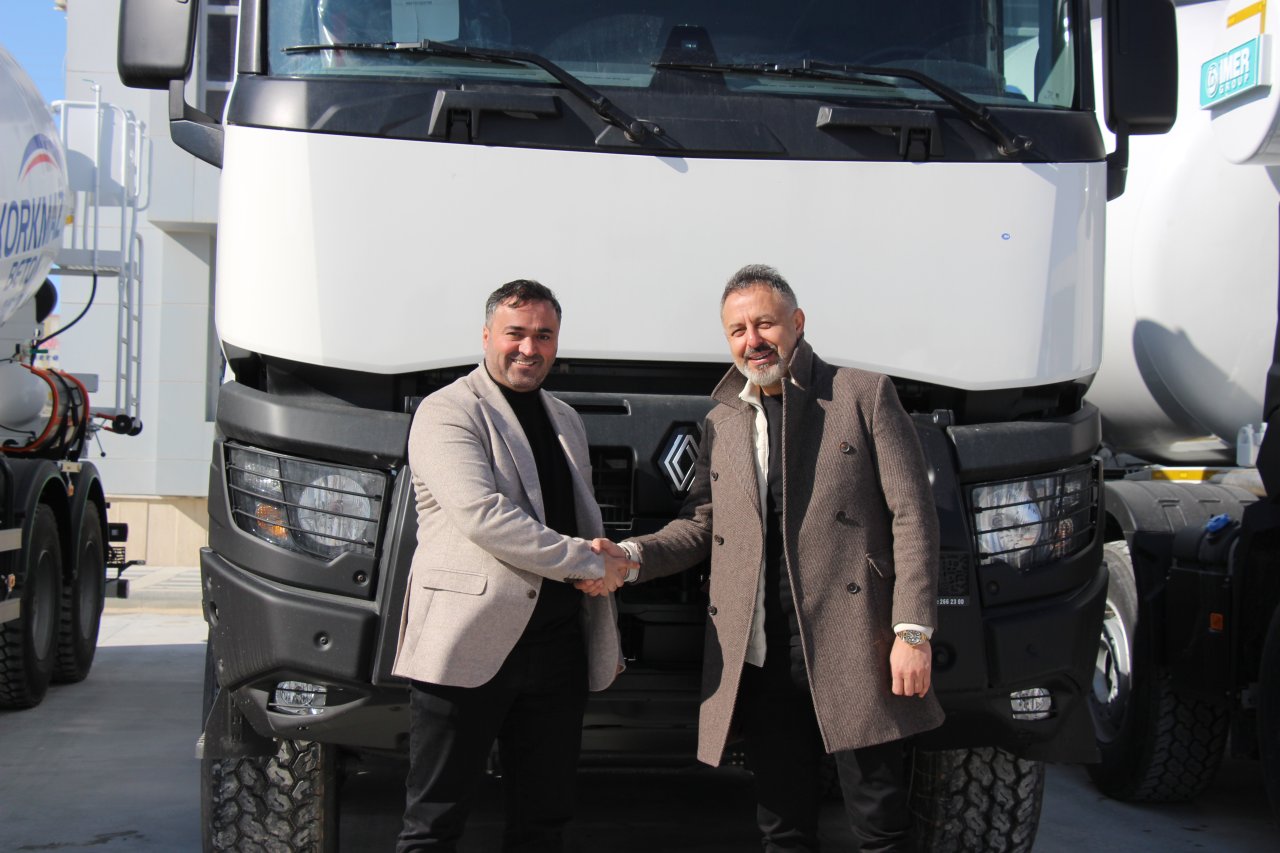 buyruk-gruptan-unal-korkmaz-hazir-beton-filosuna-7-yeni-renault-trucks-2.jpg