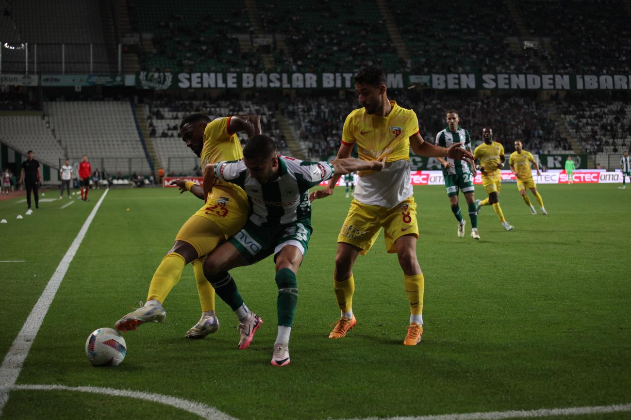 rekabette-konyaspor-onde-1.jpg