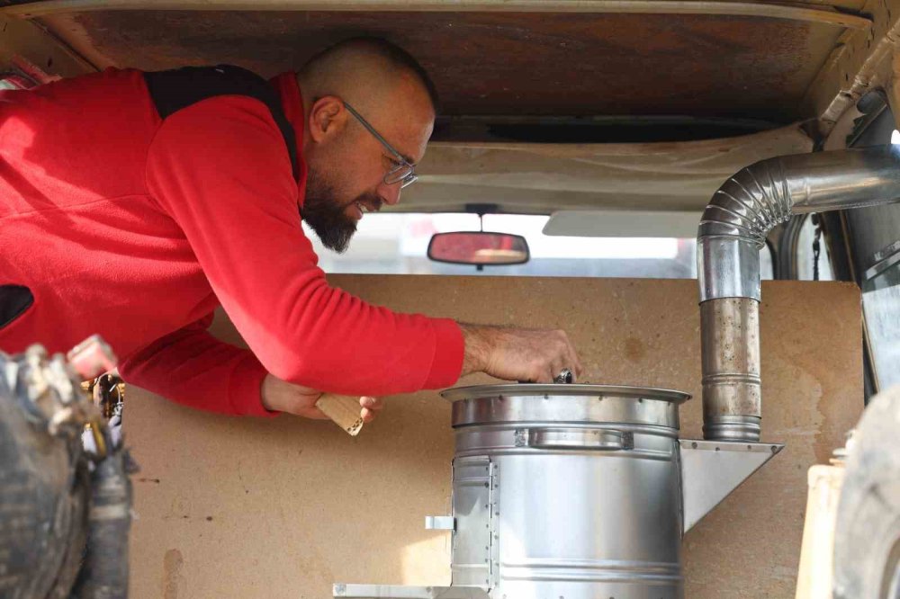 Konya'da benzeri olmayan "gezen tavuklar"