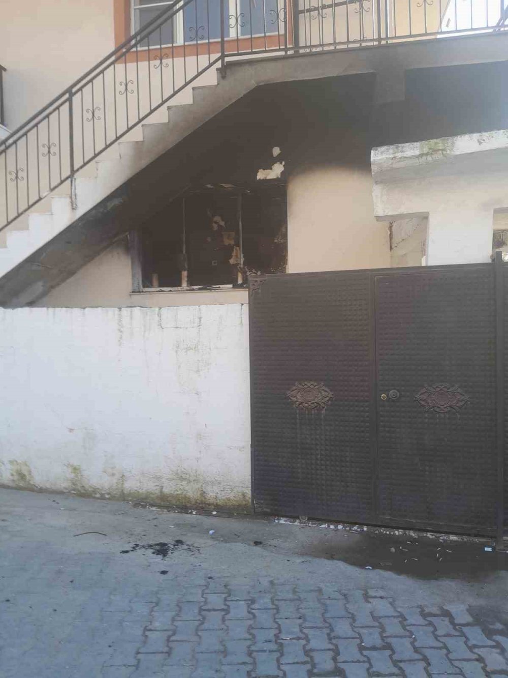 Yaşlı adam yanarak can verdi