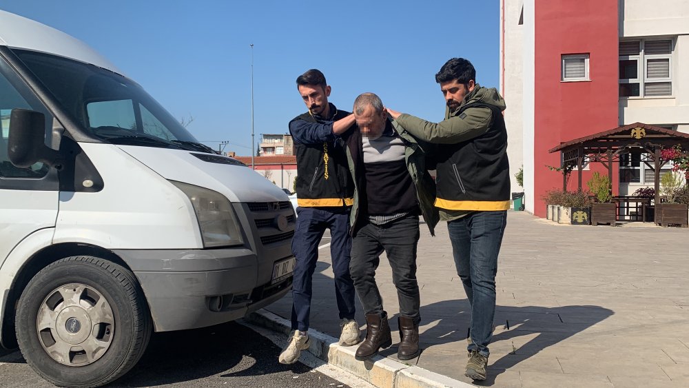 Pompalı tüfekle arkadaşını öldürdü