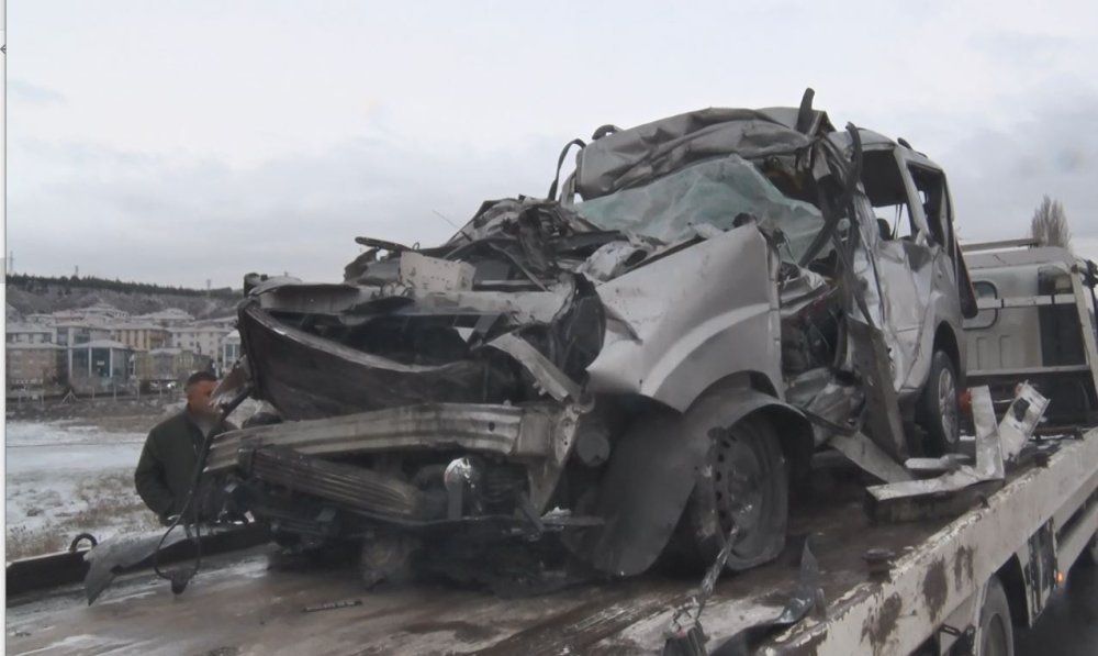 Ankara-Konya yolunda kaza! 22 yaşındaki genç hayatını kaybetti