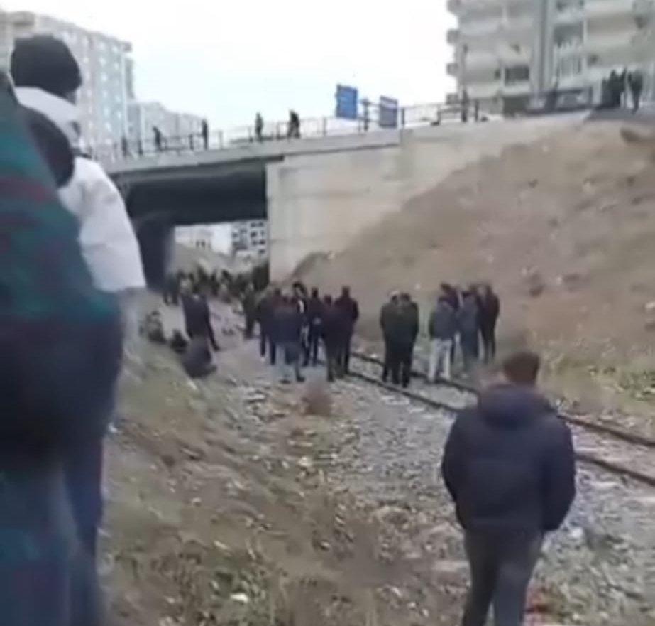 Köprü altında erkek cesedi bulundu