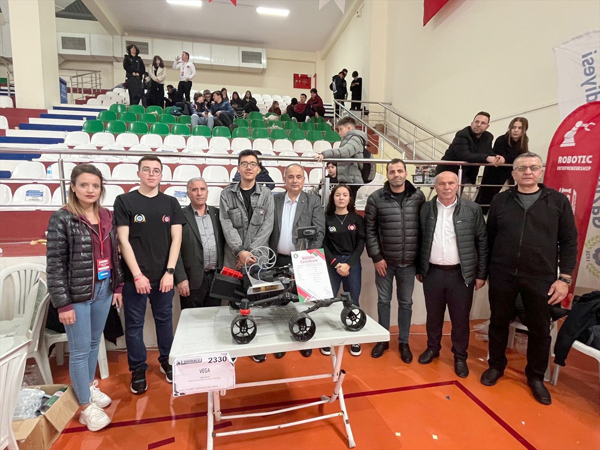aa-20250216-37070029-37070028-ilginli-gencler-robot-yarismasinda-ege-bolge-sampiyonu-oldu.jpg