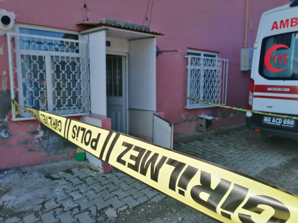 Evin tek çocuğu Berat'ı, babası keserle öldürdü