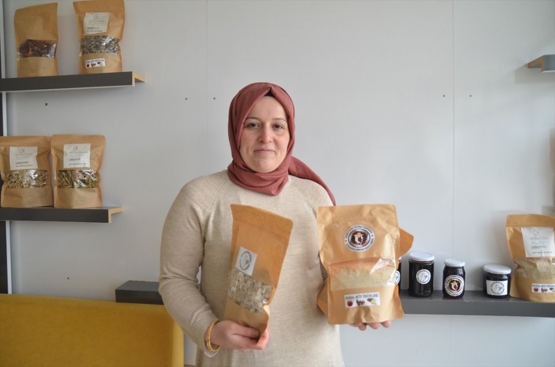 aa-20250219-37097426-37097425-konyali-kadinlarin-kurdugu-kooperatifin-urunleri-zincir-marketlerin-raflarinda.jpg