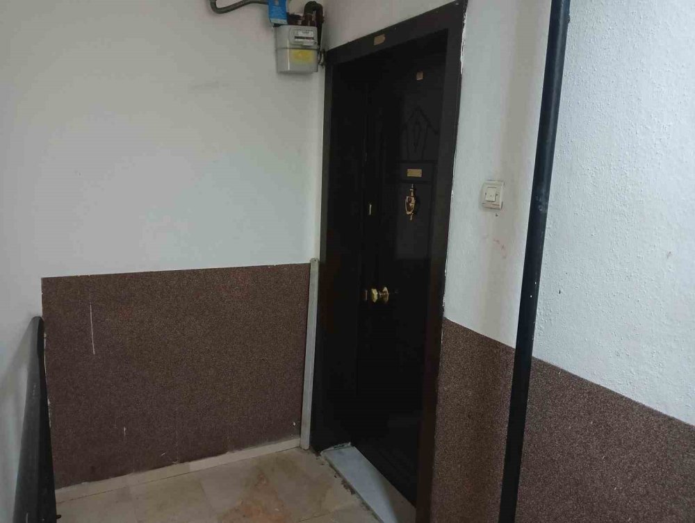 Kumar borcu sebebiyle boşandığı eski eşi tarafından öldürüldü