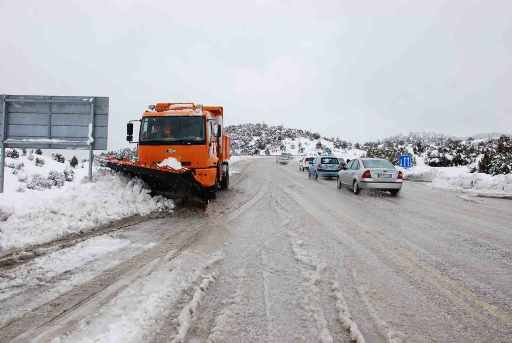 Konya'dan o bölgesinde kar kalınlığı 25 cm'e ulaştı