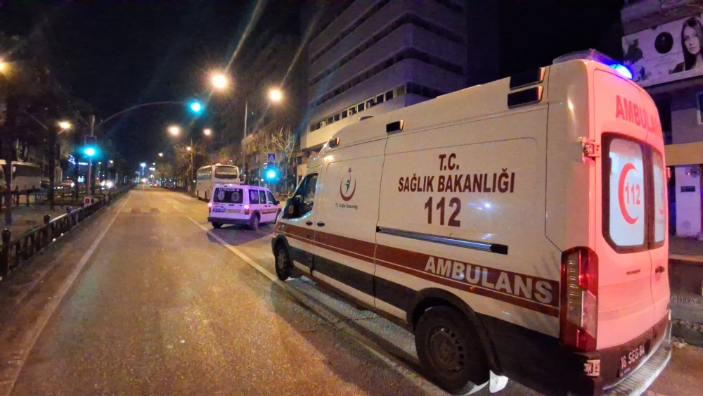 Bursa'da yangın çıkan ofiste bir kişi ölü bulundu