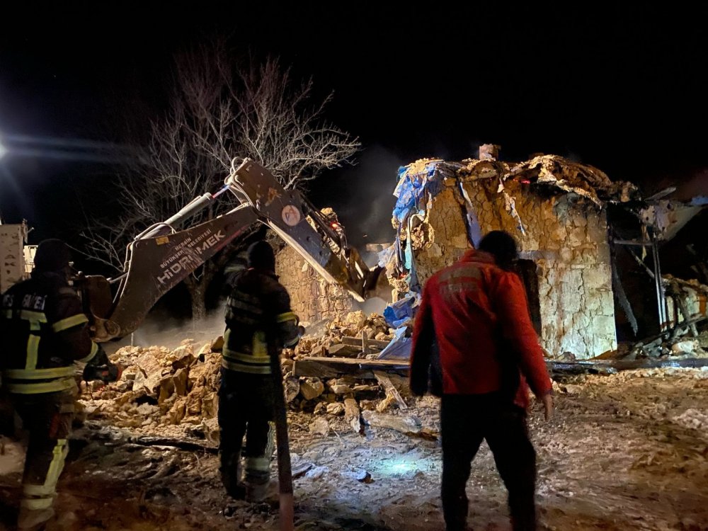 Evinde çıkan yangında öldü