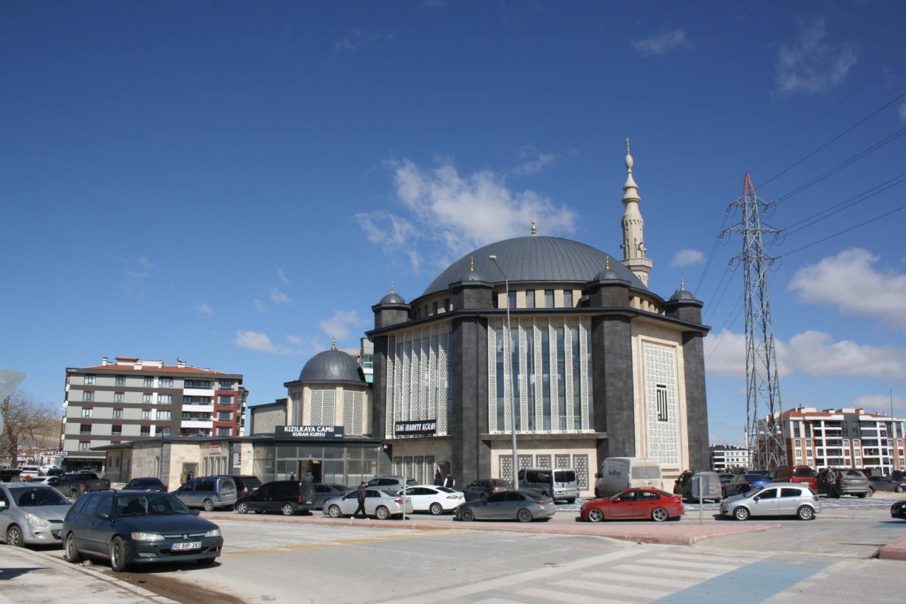 kizilkaya-camii-ibadete-acildi-2.jpg