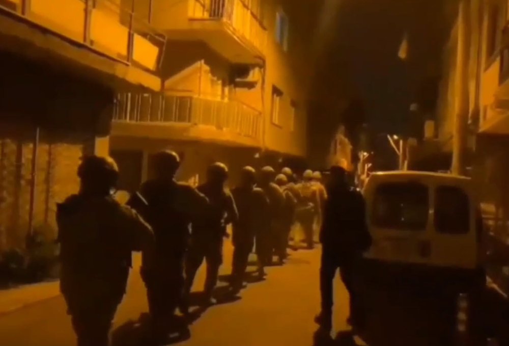 İzmir'de uyuşturucu operasyonu: 18 gözaltı