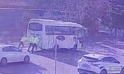 Konya'da trafik polislerinden alkış alan hareket