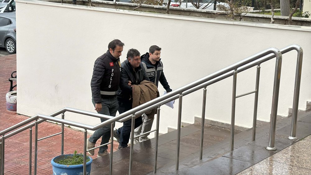 Ağaç budamak için çıktığı duvardan düşüp öldü... O isim tutuklandı!