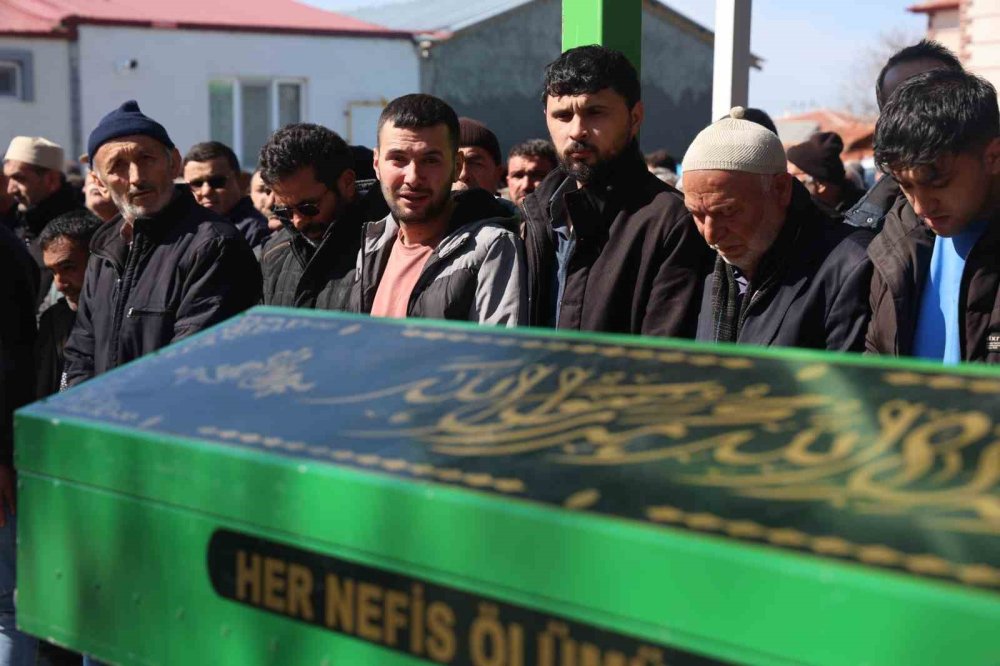 Konya'da bir babanın en acı yükü... Son yolculuklarına uğurlandılar