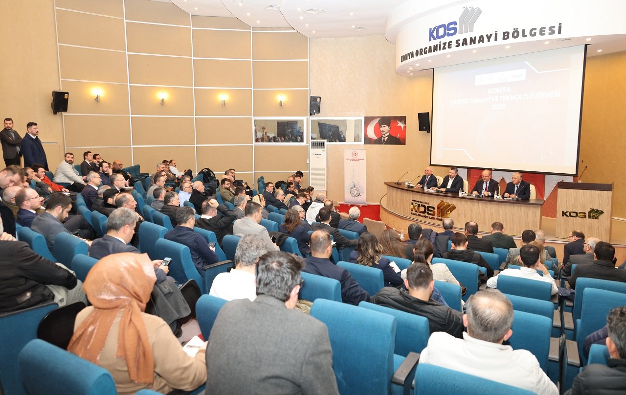 konya-sanayisinin-gelecegi-santek-zirvesinde-konusuldu-1.jpg