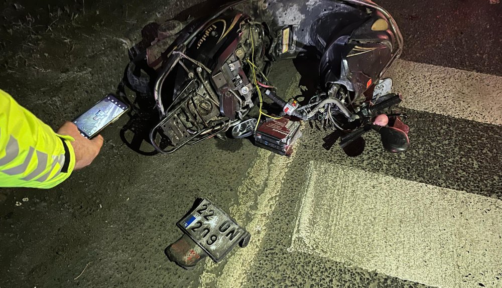 3 aracın karıştığı kazada motosikletin sürücüsünden kahreden haber