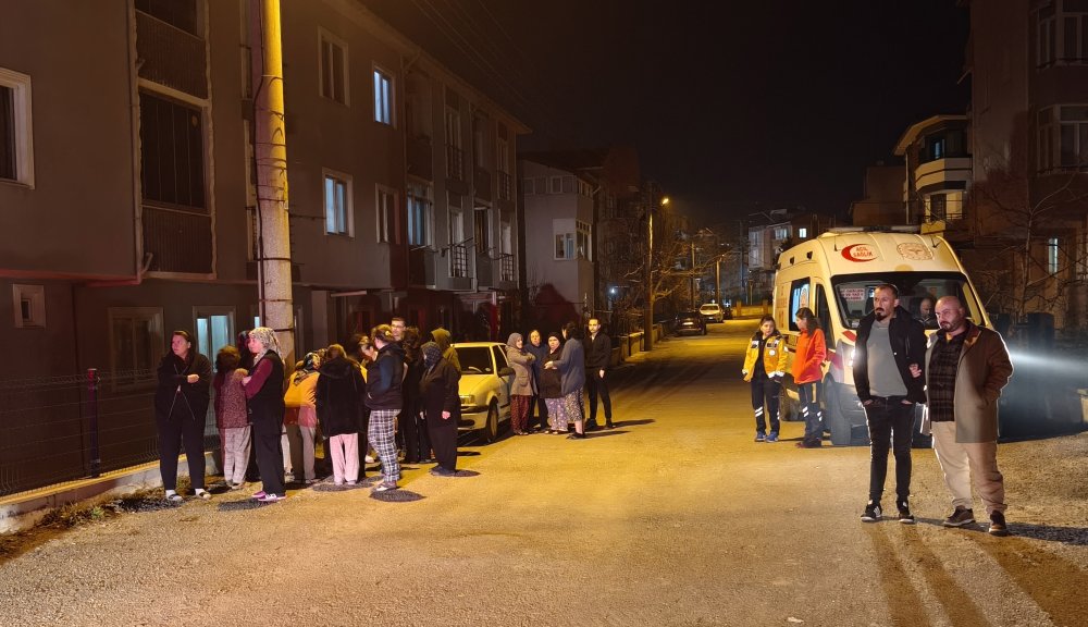 Komşusunda iftardayken evinde yangın çıktı