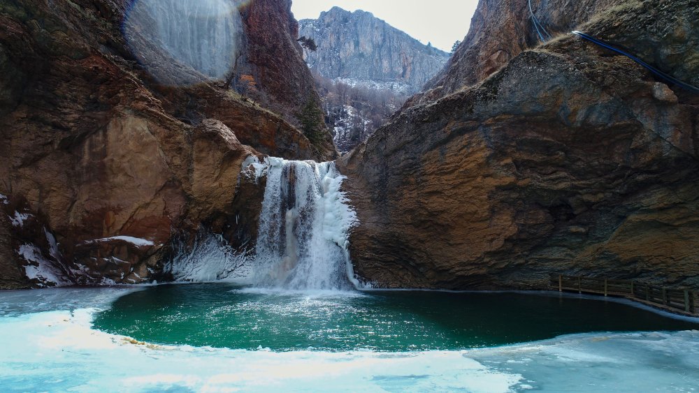 Konya'daki şelale buz tuttu! Eksi 18 derece